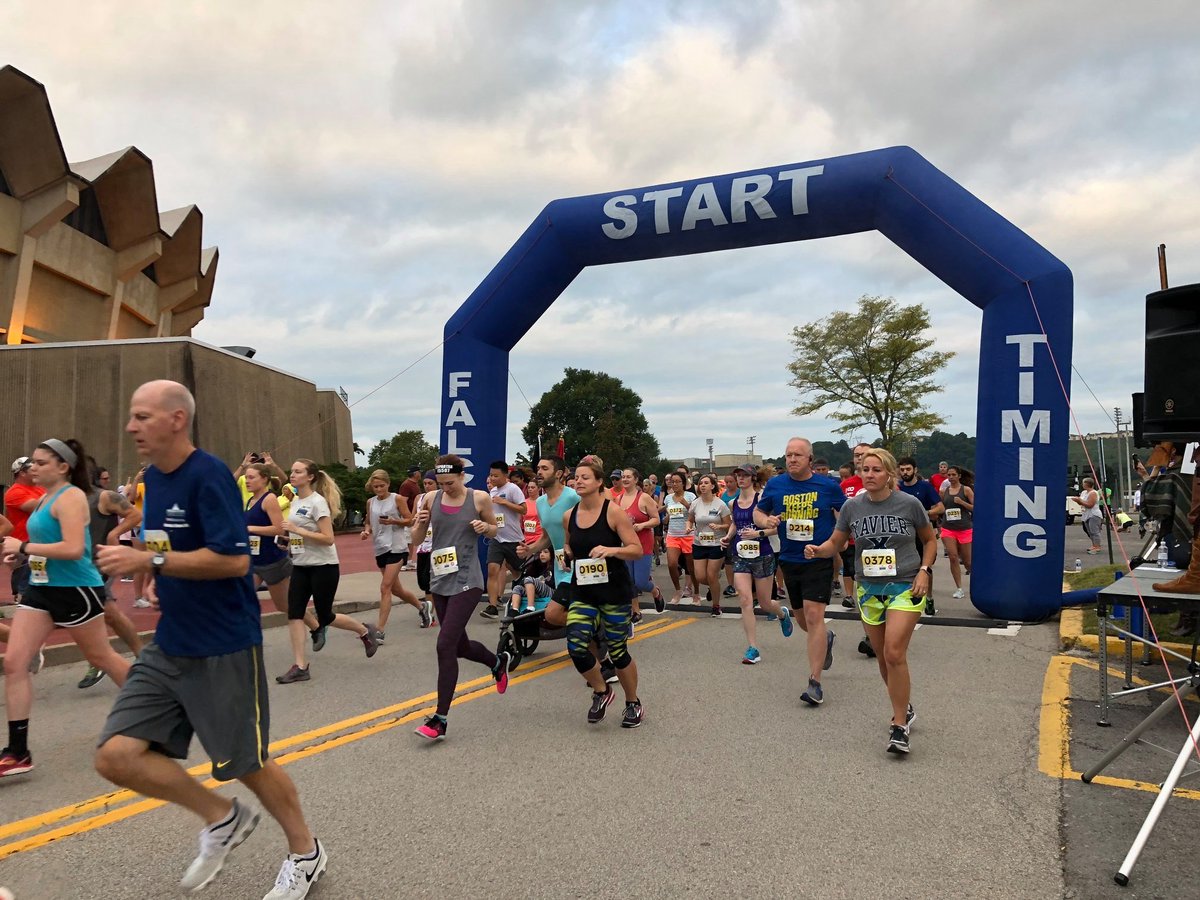 Cledawgs's tweet photo. 1 WEEK
Countdown to @MotownMarathon  5th Annual Morgantown Marathon! 
Come #run with me, Haven't signed up yet to #ConquerThisCourse? Register at https://t.co/WtNDosDw44 today! #RunMotown #YesItsHilly https://t.co/oh7OvQeOCi
