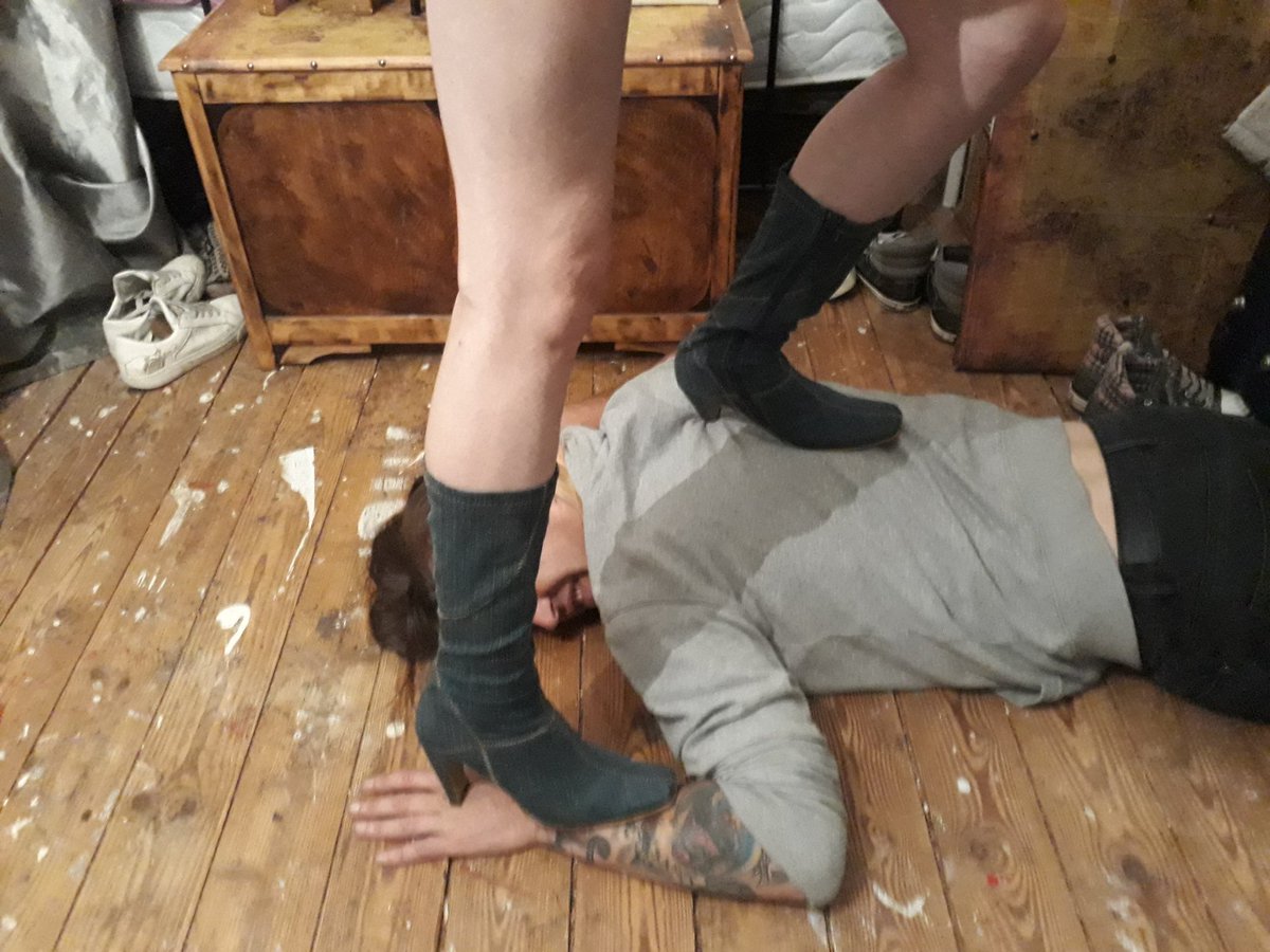 TrampleUk's tweet photo. Just under a hour to go before voting is over for @LadyXofukstomp slippers my alarm clock competition. #ukstomp #trampledangel #ladyx #trampling #bdsmgame #bdsm #facestanding #fooffetish #heeledtrampling #bootstrapping #boottrample https://t.co/3a1ohsn3vh