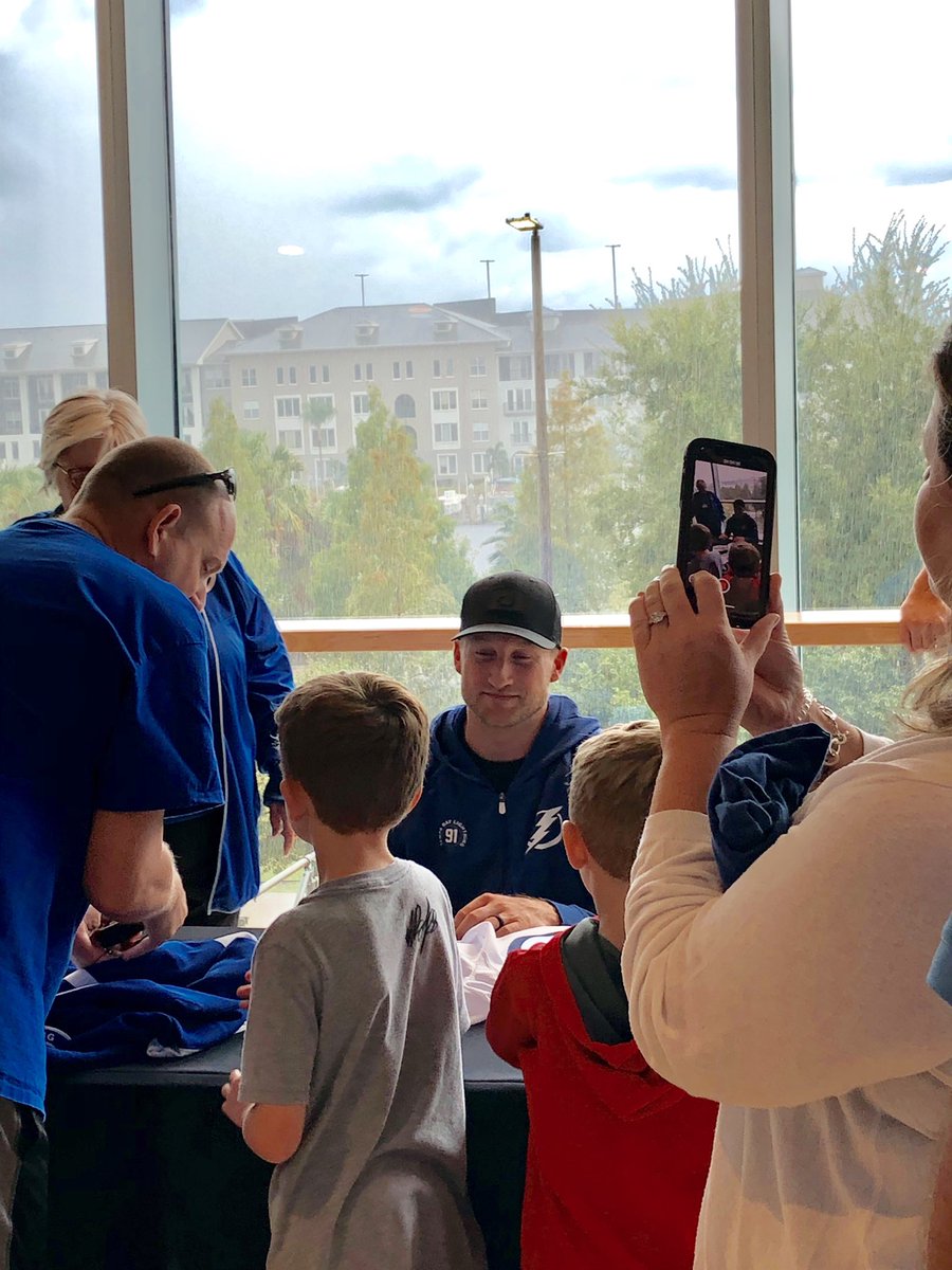 seaghost78's tweet photo. The line to see him was 18 miles long so I didn’t get an autograph, but at least I got some good Stammer pictures #BoltsFanFest https://t.co/weKMCx69p0