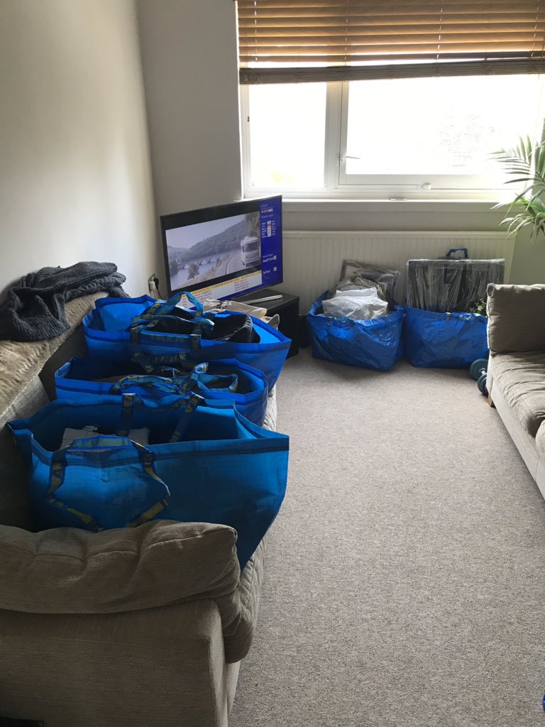 EmmaJackson1988's tweet image. Weekend...what weekend? Packing up one flat, moving furniture and my flat looking extremely bare, for a few days. #movinginweek #notstopped #queenoforganising