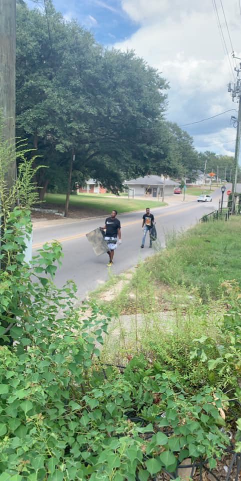 4_4music's tweet photo. Community Clean up today in Laurel, MS 🖤💙 Steady living in the vision ‼️
#RealLarryGuys https://t.co/c1KVb4jlVP