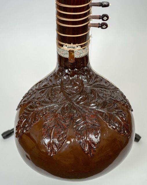 "The Play It Loud" exhibition at the Metropolitan Museum of Art ( <a href="/metmuseum/">The Metropolitan Museum of Art</a> ) is closing on Oct. 1st. Stop by to see one of the Maestro's sitars! #playitloud #metrockandroll More info: metmuseum.org/exhibitions/li…