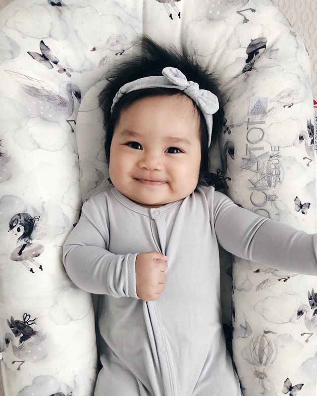 justBebexo's tweet photo. My sunshine on a cloudy day. ☀️
.
#6monthsold #babygirl #babyfever #babyspam #dockatot #kytebaby https://t.co/8vF78vy2WA https://t.co/CUhI7ve61A