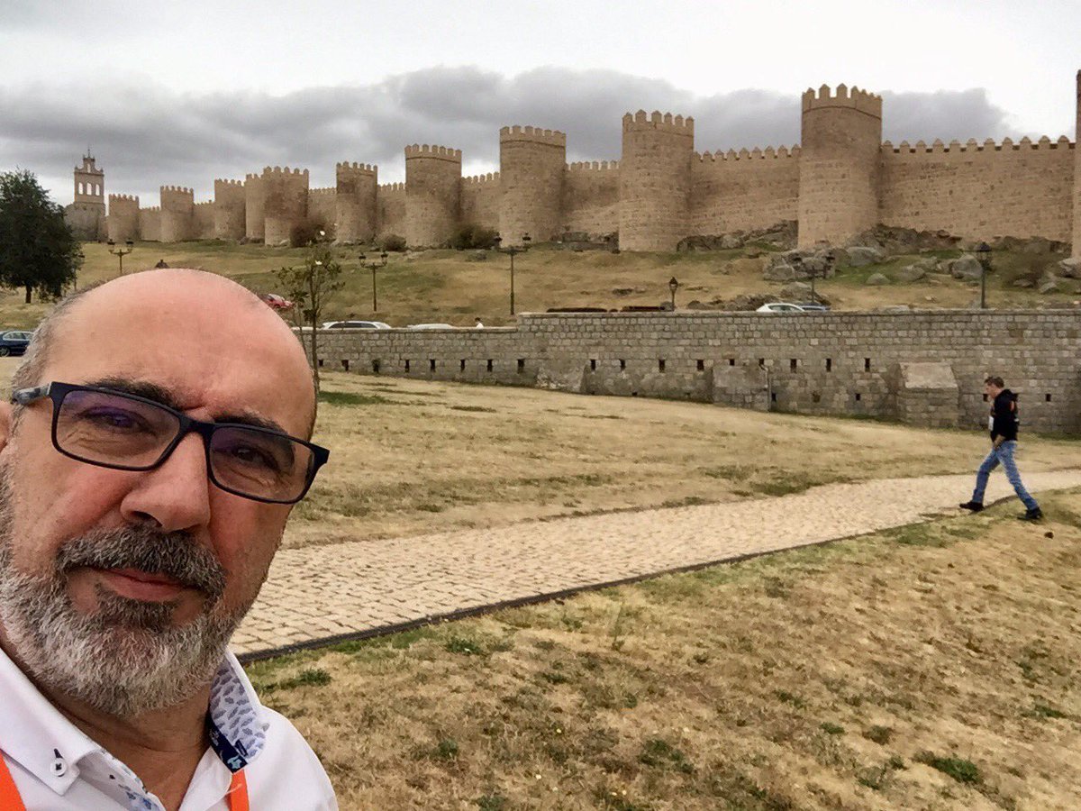 AdolfodeDie's tweet photo. Fin de semana visitando #IberRadio2019 saludando a colegas de afición y adquiriendo algún que otro material. https://t.co/Oi9jZaQPOr