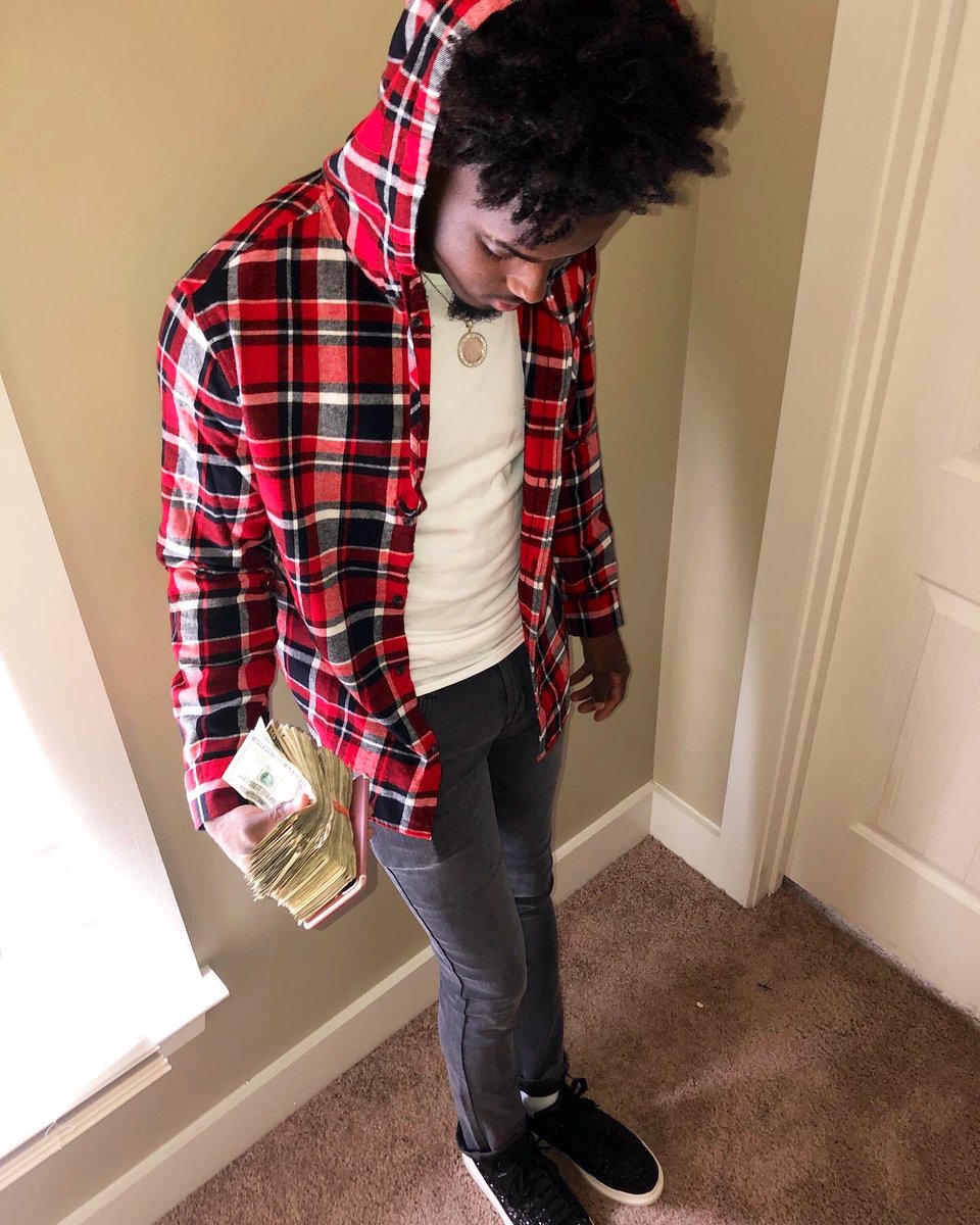 KdStackBoy's tweet image. Ain’t nobody ever plug me I had to find me one , way before I knew of roddy rich I had to ride with one 🖤🔥 #STACKBOY