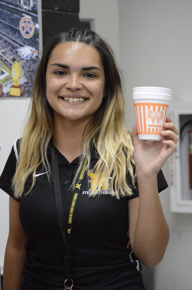 phsmatsfootball's tweet photo. Special thanks to Whataburger for their sponsorship and Mr. De La Torre for coming out to support us on Friday.

Go check out our albums on fb, El Paso Parkland Matador Football. Please give photo credits to @meophay7 

@PenelopeBankst2 
@YsletaISD 
@frontz_eric https://t.co/5pe29bEe6o