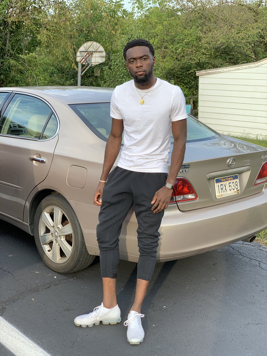 respectmyrange's tweet photo. I’m betting wit me cause I know I’m good for it 🐺 https://t.co/CXcz2iAMXz