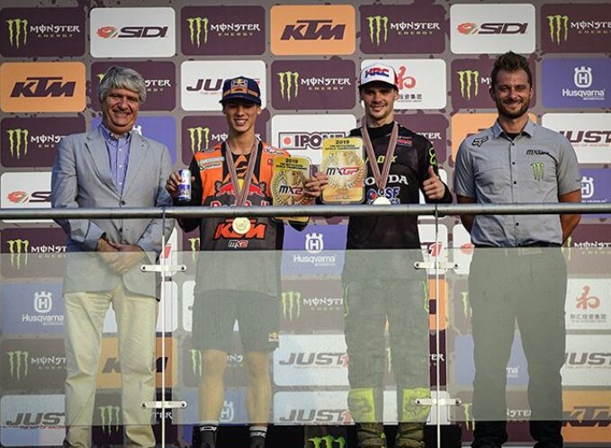 NEWSMotoEC's tweet photo. Con ustedes, los Campeones del Campeonato Mundial FIM de Motocross 2019 
Tim Gajser - Honda CAMPEÓN #MotoGP
Jorge Prado - KTM CAMPEÓN #MX2 
#NewsMotoEC https://t.co/NlSC5beB6Z
