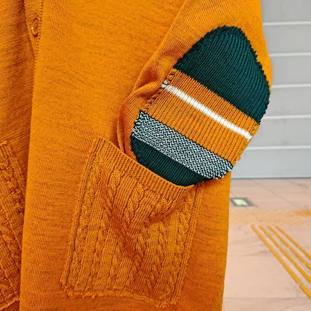 kaneiri_museum6's tweet photo. .
#COOHEM #customknit
.
#コーヘン #別注品 #カーディガン #秋冬ファッション https://t.co/1gSQqtGnyO https://t.co/PdcRL8CI87