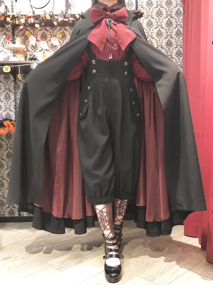 Miho Matsuda 原宿店 Su Twitter 吸血鬼マント 裏地の赤色が広がった時に見えて 可愛い着丈1cmのたっぷりとした マントを羽織ってみました シルエットがかっこよく 暖かいオススメのアイテムです 22 000 税 Mihomatsuda T Co Miho Matsuda 原宿店 Su Twitter 吸血鬼マント 裏地の赤色が広がった時に見えて 可愛い着丈1cmのたっぷりとした マントを羽織ってみました シルエットがかっこよく 暖かいオススメのアイテムです 22 000 税 Mihomatsuda T Co