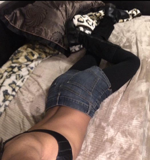 Honestly? I just wanna get fucked while holding hands. https://t.co/sldbrSSt5t