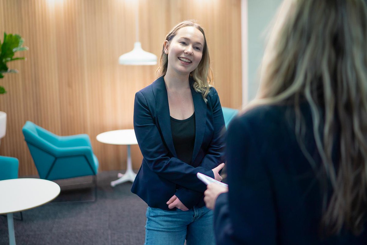 MacleayCollege's tweet image. Congrats @EmmaGillman3! 👏 This first year Journalism star has landed a paid role with @Mamamia. 🤩

#macleaycollege #jobreadygraduates #makeitatmacleay