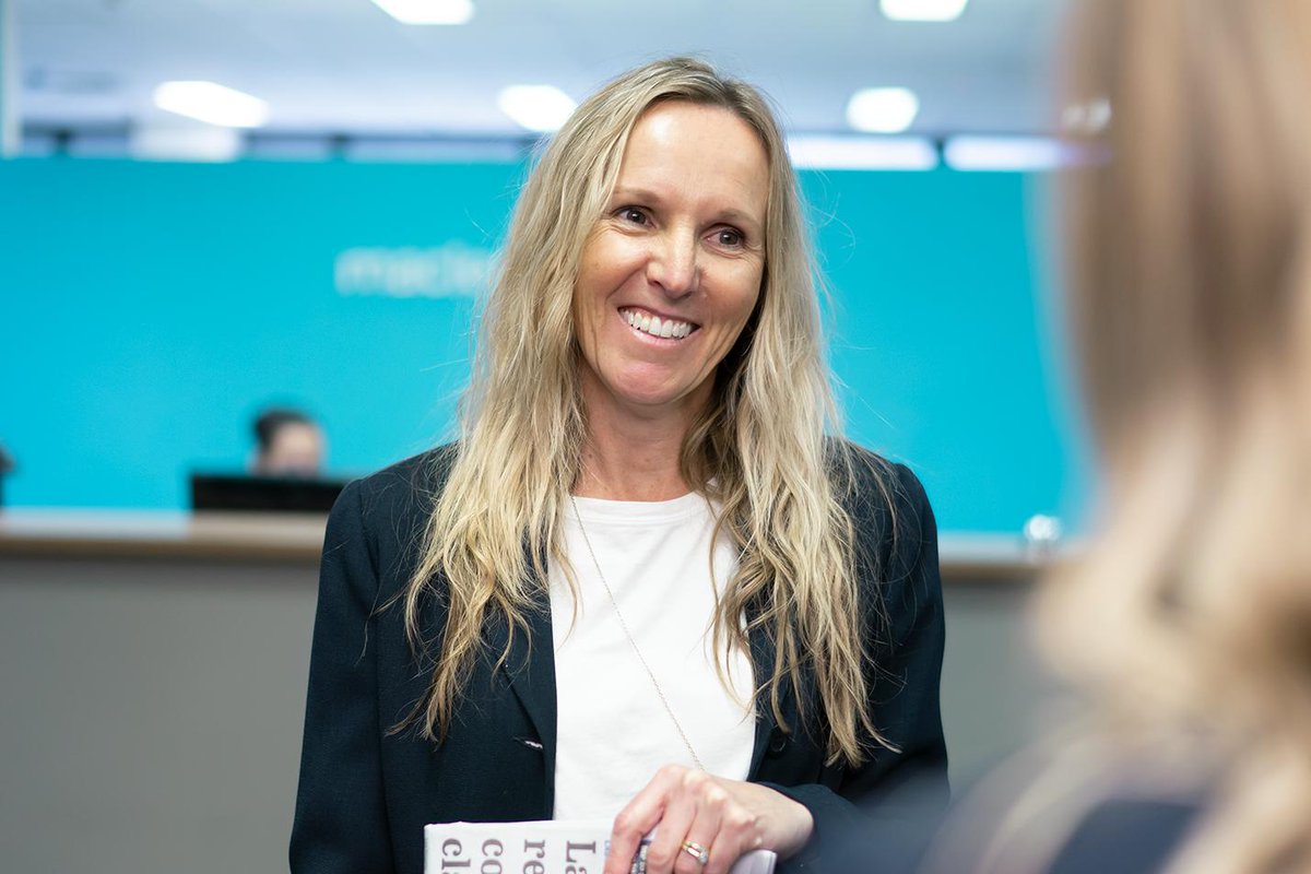 MacleayCollege's tweet image. Congrats @EmmaGillman3! 👏 This first year Journalism star has landed a paid role with @Mamamia. 🤩

#macleaycollege #jobreadygraduates #makeitatmacleay