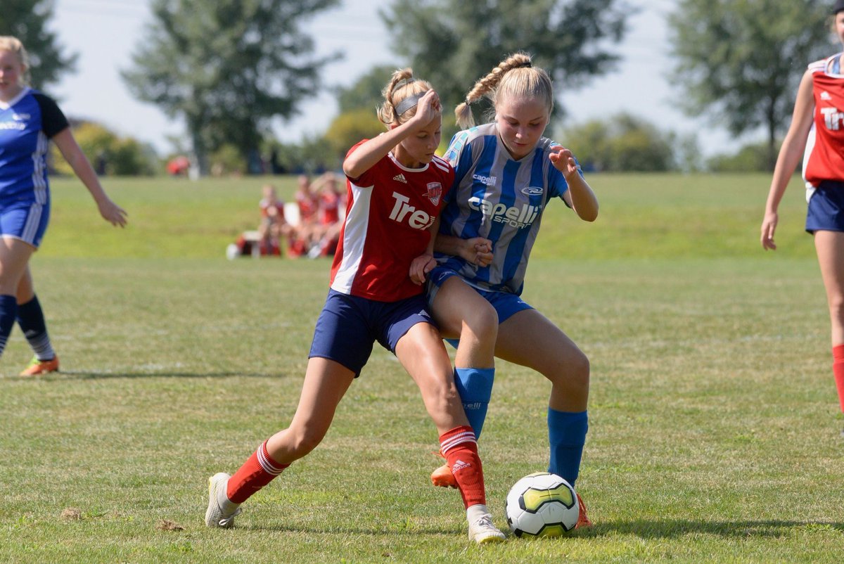 BalioCoz's tweet photo. Bella = Tall, talented, and tenacious! She gives it her all and we love watching her grow into herself on the soccer fields and XC courses. #GoBean! @gottarun77 @mikayla_balio https://t.co/FdOTdsFJem