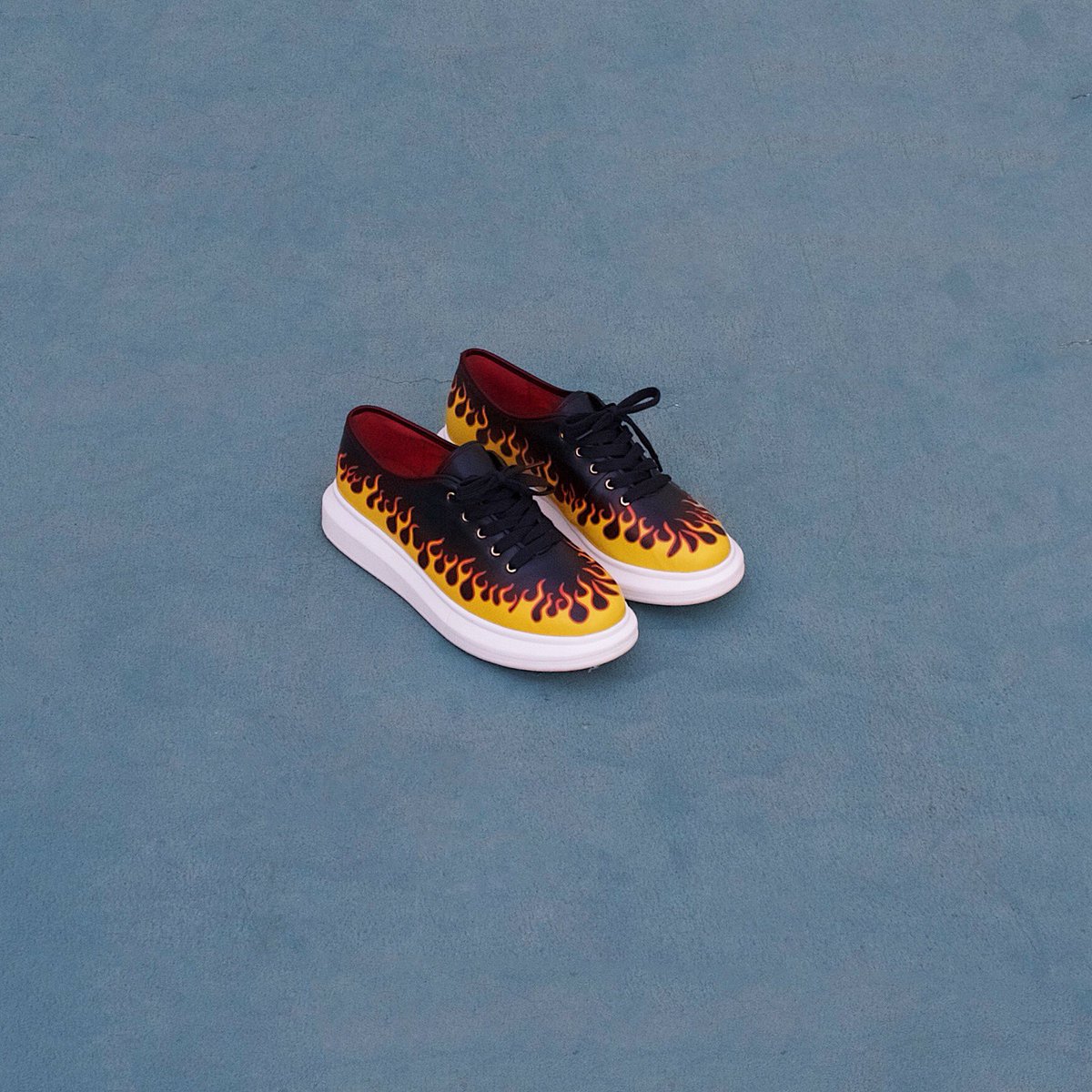bobbytuxes's tweet photo. Doomsday USA “Joan” V2 available now via https://t.co/jDqANNu4WC https://t.co/PZ0TTITylp