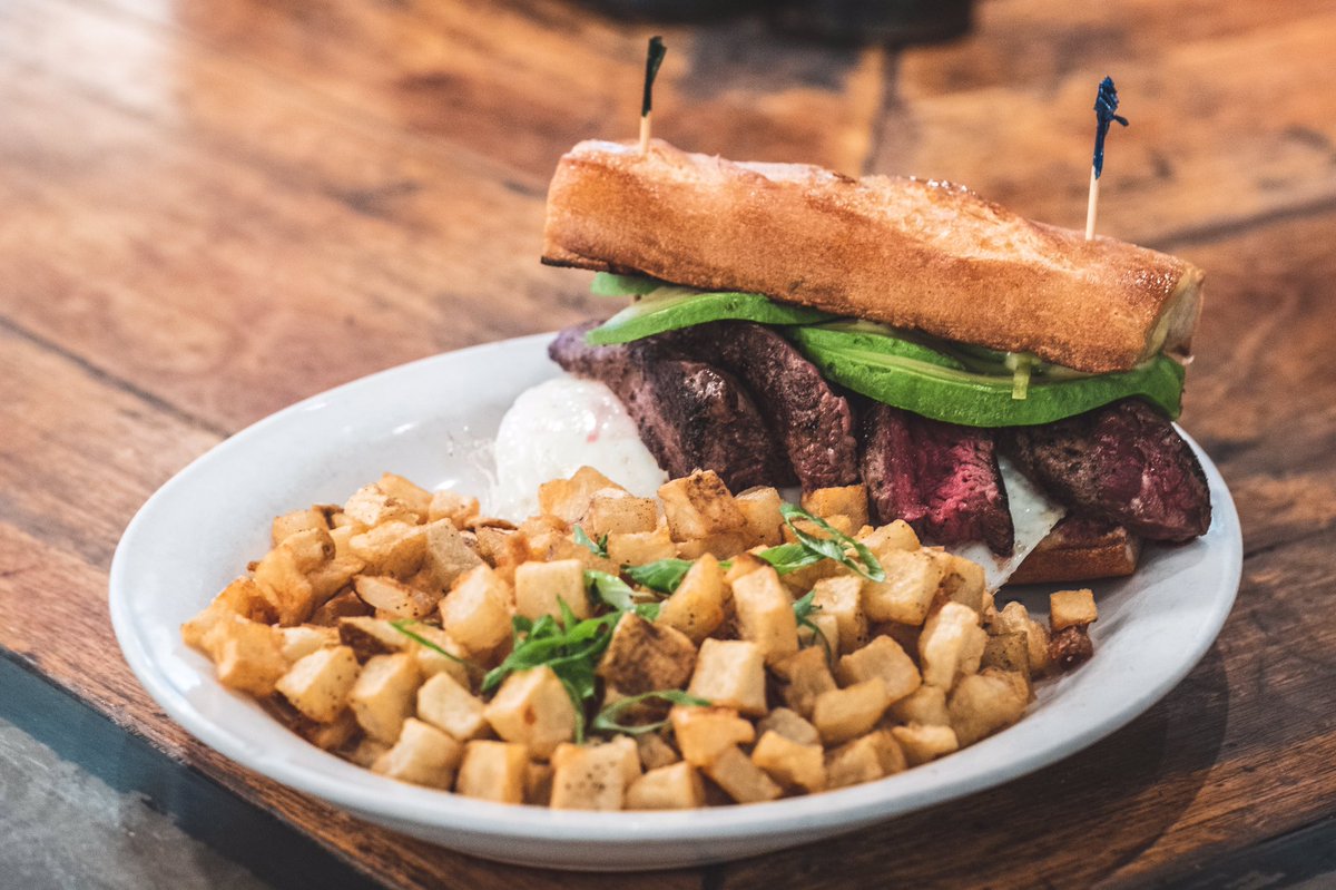 The ultimate steak dinner in a bun. 
#elmrg #24diner #steak