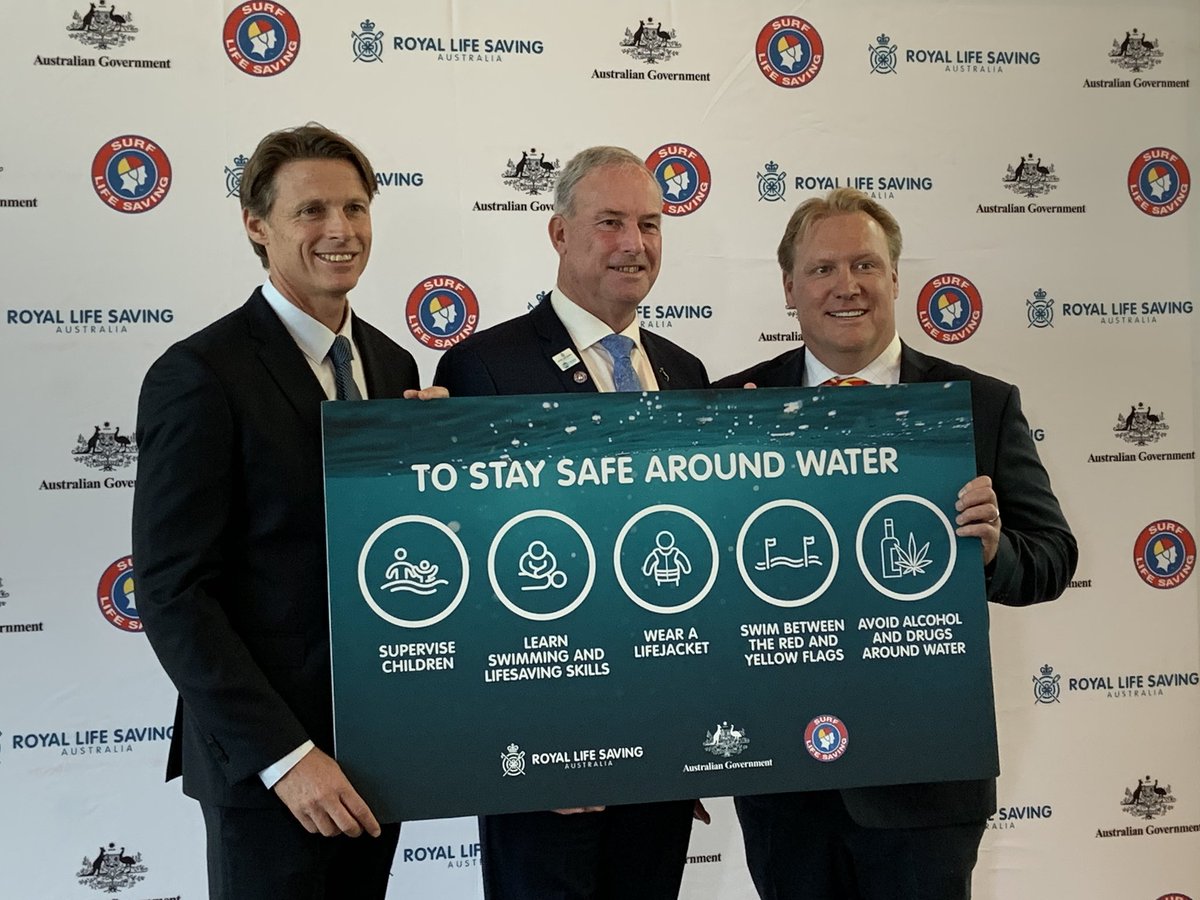 RoyalLifeSaving's tweet image. Thank you to @richardmcolbeck for launching @RoyalLifeSaving &amp;amp; @SLSAustralia national drowning &amp;amp; coastal safety reports today. Work that helps to understand where, how and why drowning occurs in Australia, and what we can do to keep communities safe. bit.ly/2O2szh6