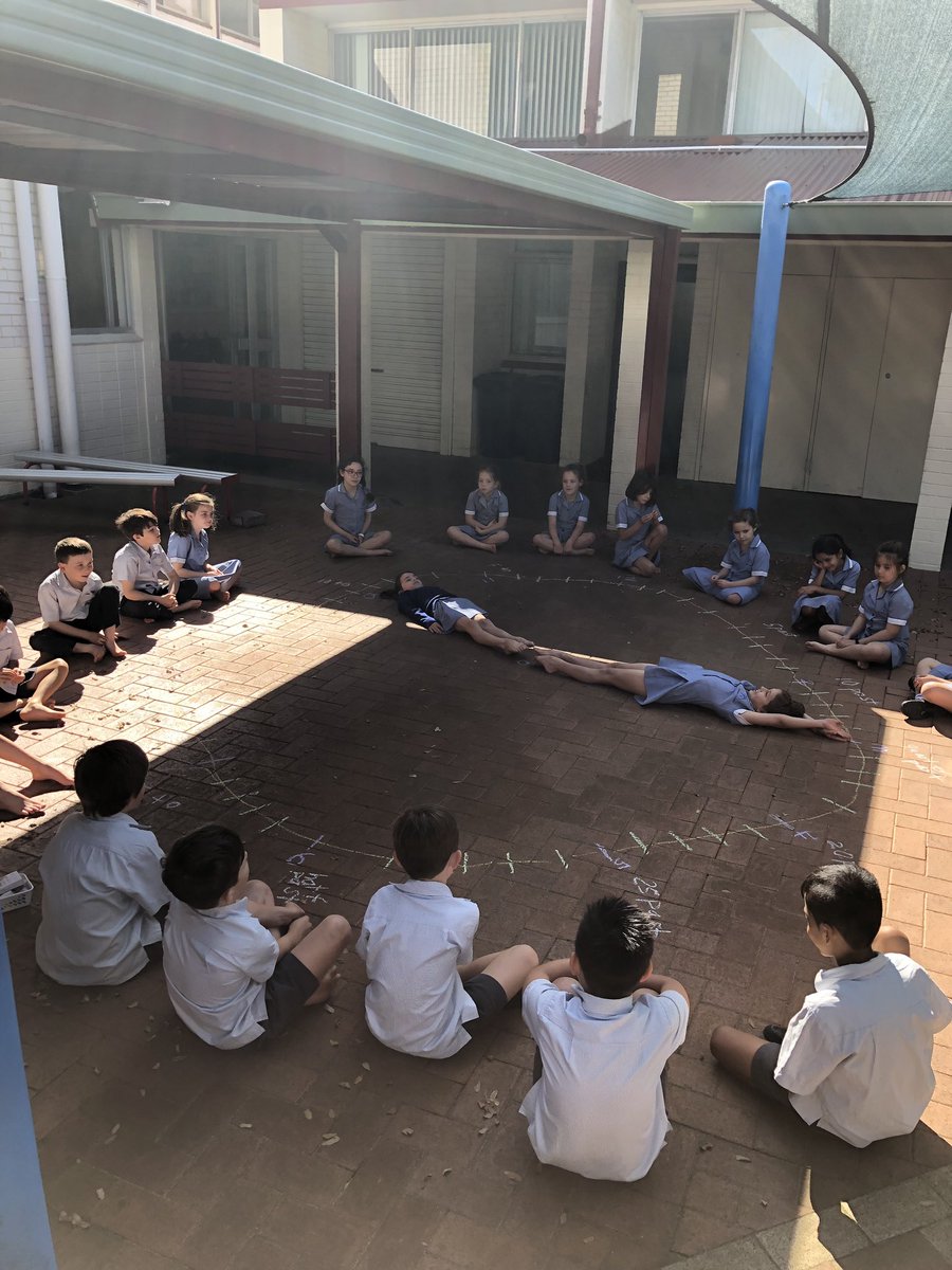 Genna_Spads's tweet photo. “Play is our brain’s favourite way of learning”🤓2G learning time to the quarter hour through play today #collaborate @NewmanCollegeWA @LisaMcclue @KatyaAnderson3 https://t.co/CCINqUZ79G
