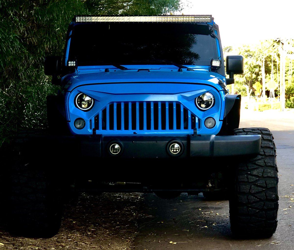 RadMauiRides's tweet photo. A well done #rad #maui #ride 

#jeep #foxracingshox #trail https://t.co/hIpYuSrHqR
