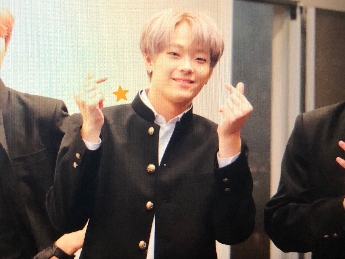 20000312_com's tweet photo. 190915 교복데이 2부 포토타임 프리뷰 

교복왕자 김준⭐

#BIT #비아이티 #JUN #준 #김형준 
@BIT5_official https://t.co/83ShvFAX7F
