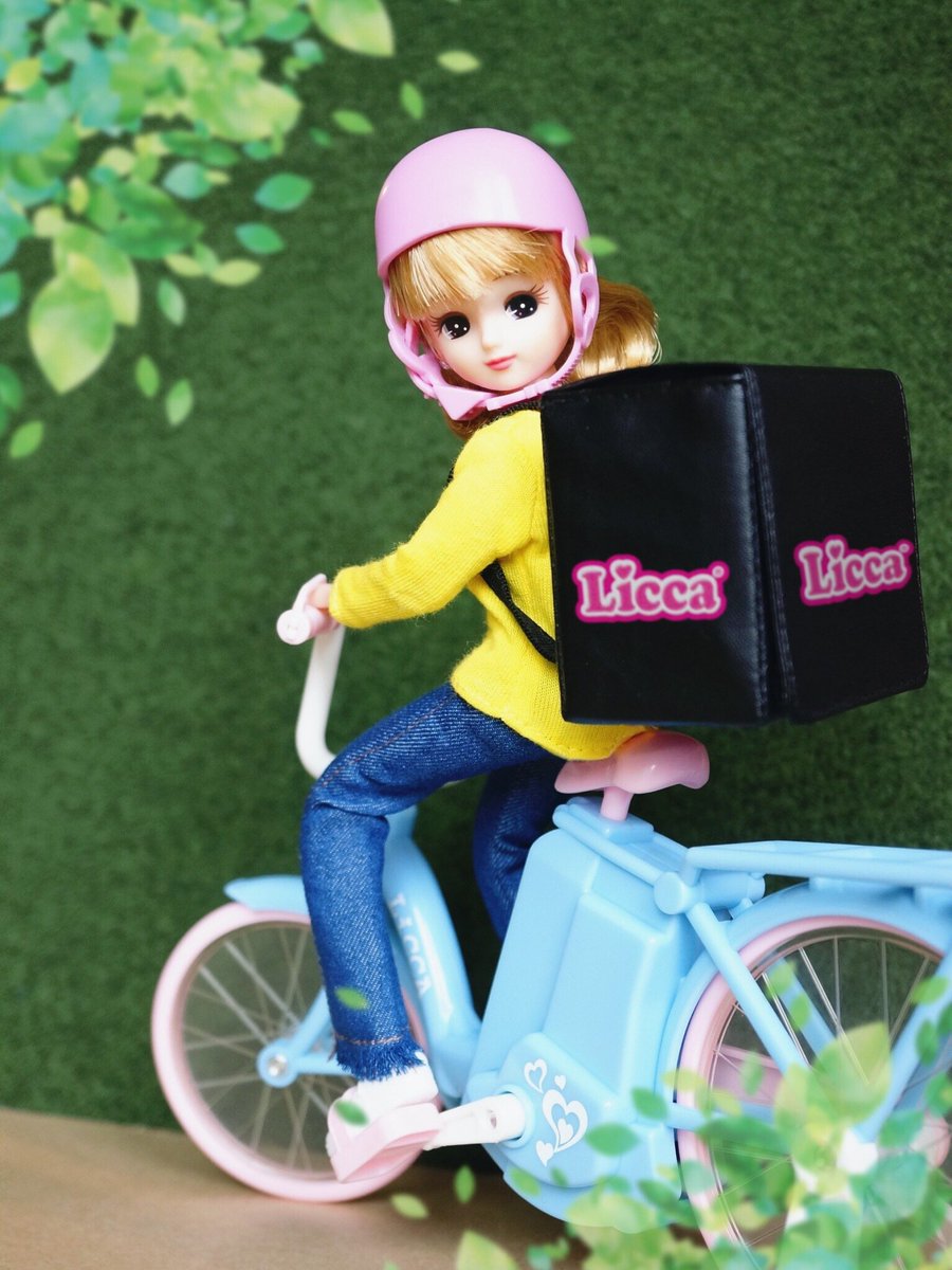リカちゃん 公式 Twitter પર ご注文のお料理を届けに参りました 今日は 自転車デリバリー ごっこ ぴゅーんってスピードであっという間に色んな料理を運んでくれるなんてカッコイイよね リカデリバリーはリカと一緒にお料理を食べられるサービスよ 今日は