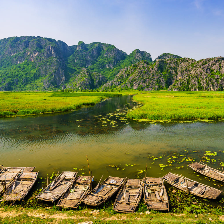 MyanmarTouching's tweet photo. Van Long Swamp is 80km from Hanoi Capital and the biggest natural wetland conservation in Red River Delta which is located in Ninh Binh Province. 
#ninhbinh #vietnam https://t.co/E08sTE6BKF
