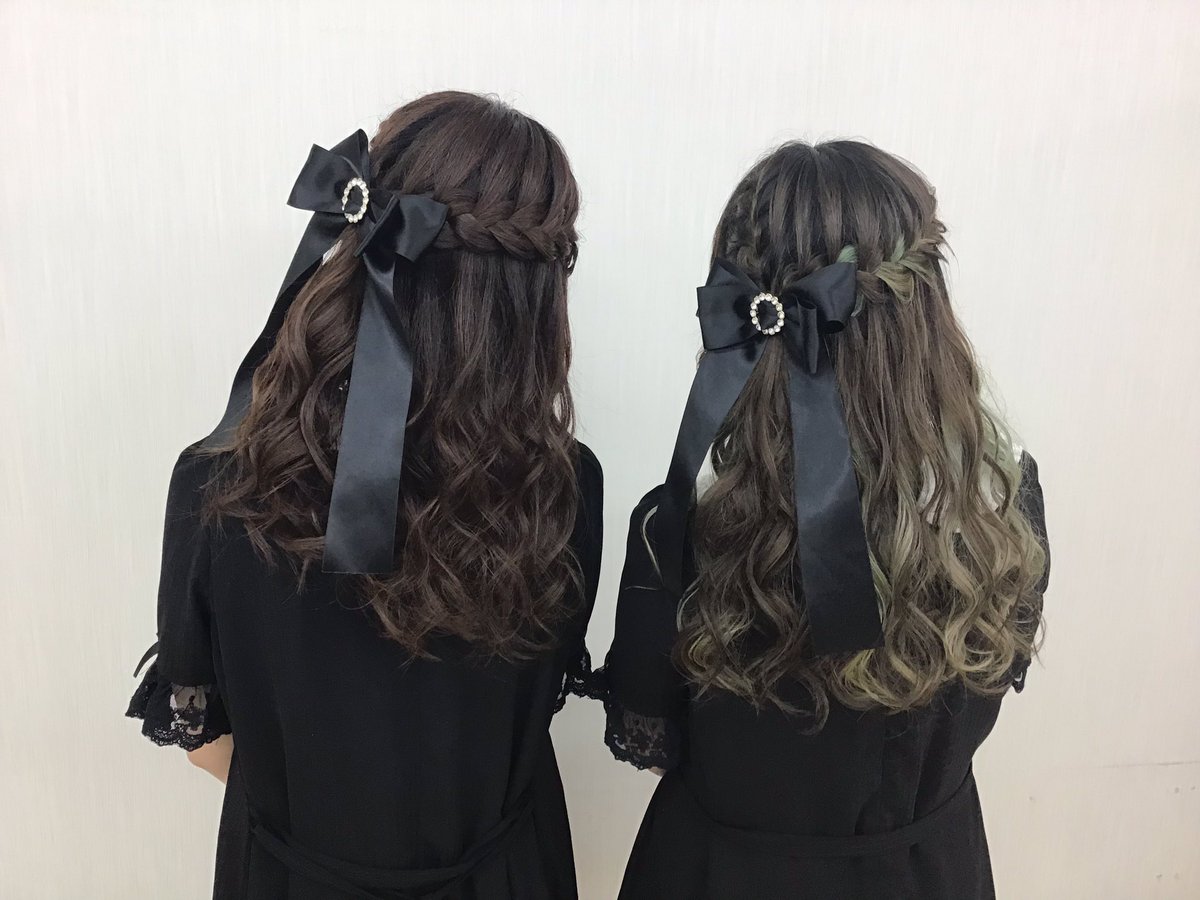 あるじゃんすー仙台店 エクステ専門店 ライブの前にヘアセットに来てくれました 髪型から服装までお揃いで双子ちゃん とっても可愛いです