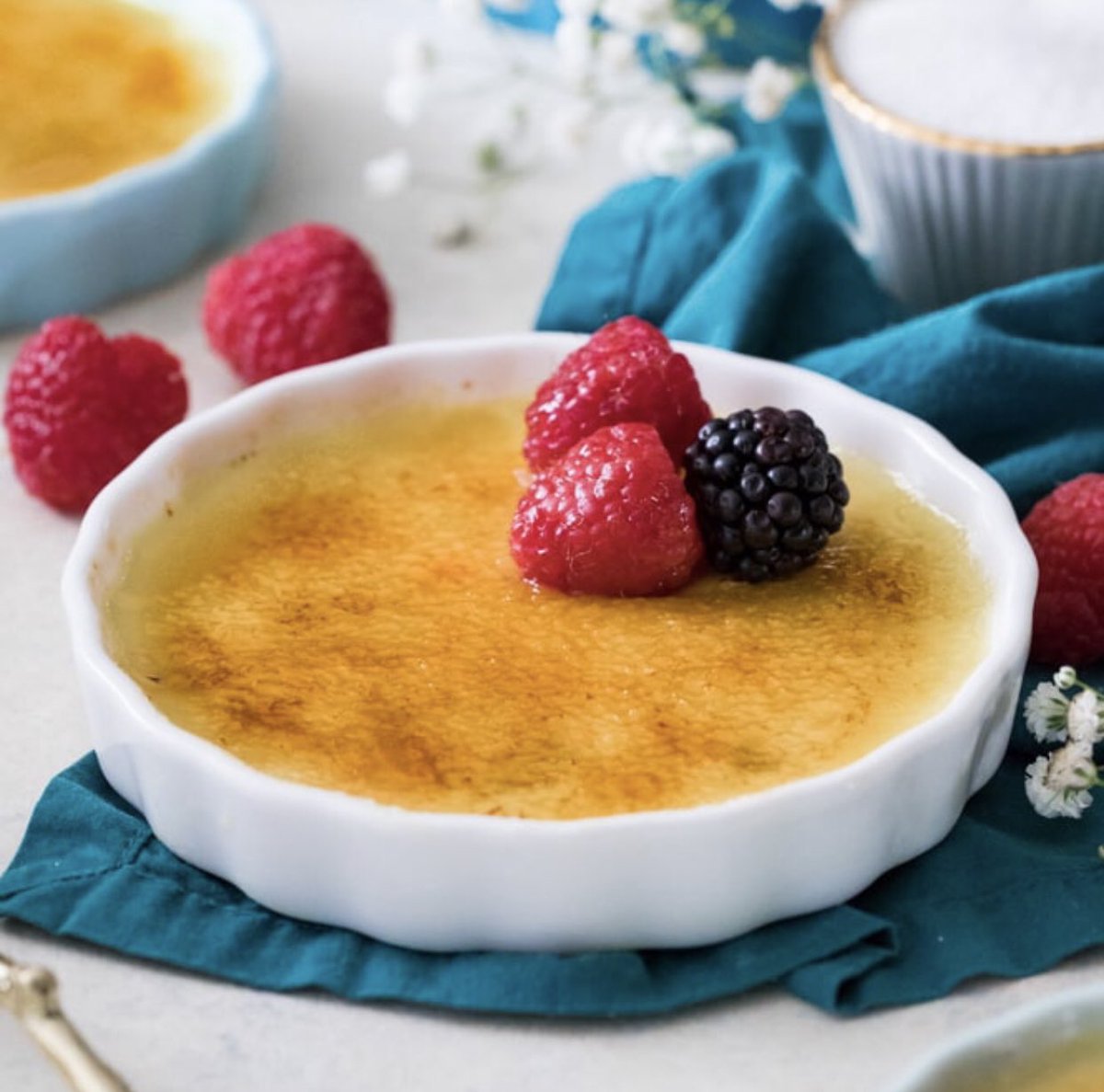 doll_baby_duh's tweet photo. Fun Fact #15 

 My All Time Favorite Dessert Is Crème Brûlée 🍮 
(Still waiting Chef Blaise T Armstead 👀) 

#NineTwentyTwo #VirgoSeason #HappyNewYear #IssaCountdown #MyWayToTwentySix #Dessert #CremeBrulee #TwentySixInSevenDays https://t.co/5R1T0e17wq