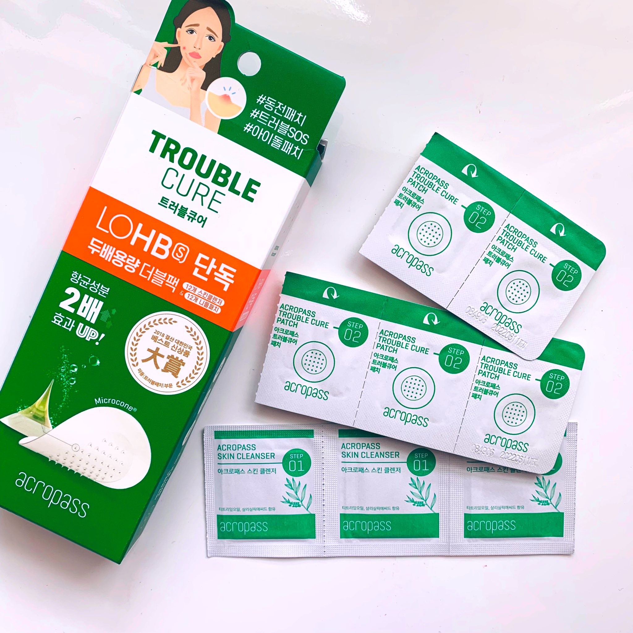 Shoko ニキビパッチ色々試した中で ダントツで効いたのが 韓国で買ったアクロパスのニードルニキビパッチ 溶けるニードルで薬剤が直接届いて 炎症ニキビが翌日にはかなり落ち着いてる 拭き取りのパットがついてるのもお気に入りポイント もっと