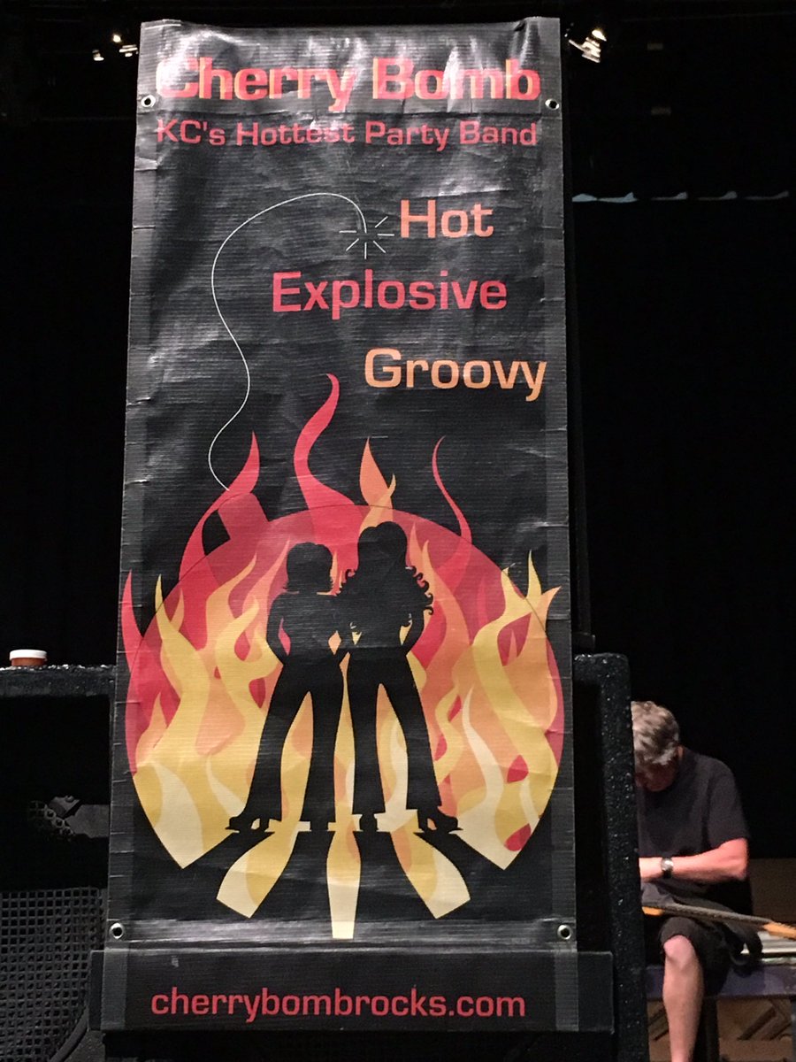 Fun afternoon at the <a href="/NKCSchools/">NKC Schools</a> <a href="/RavensNKC/">Ravenwood Elementary</a> Ravenwood Elementary School PTA Fundraiser with the multitalented Ravenwood principal <a href="/Aimster70/">Amy Casey, Ph.D.</a> singing and her Cherry Bomb Band!  @Tonka_TRUE <a href="/TonkaNation/">Tonka Nation</a>