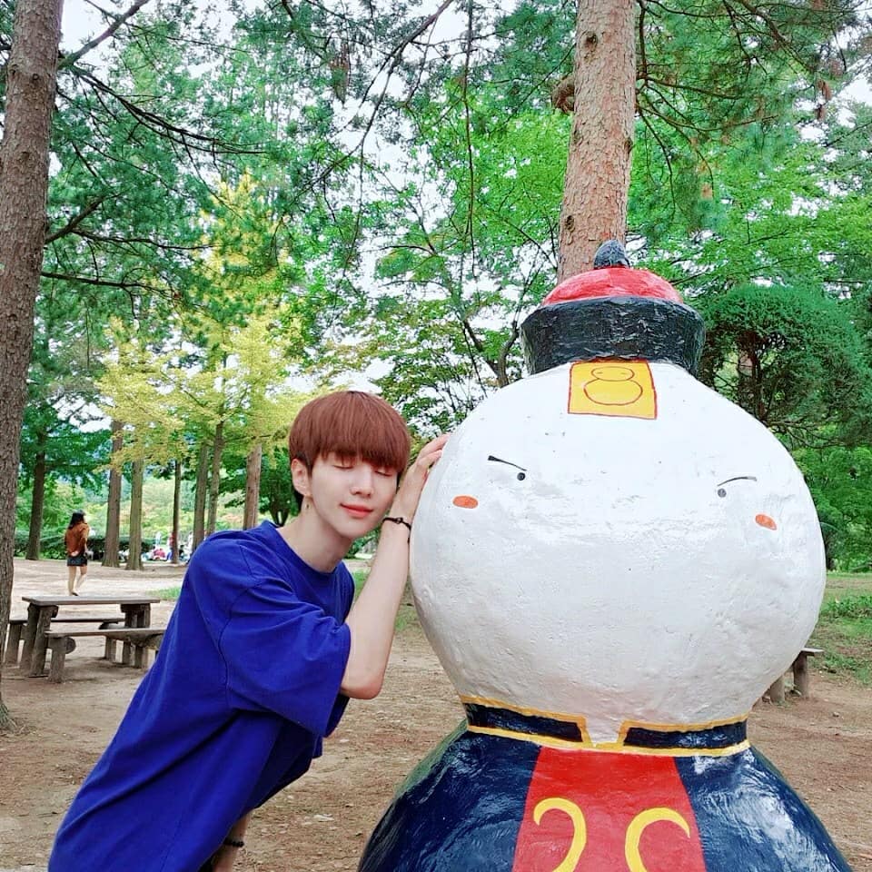 noir__int's tweet photo. [TRANS] 190916 Noir official Instagram update 

Are you having a good morning Lumies?
Since it'll be lunch soon
Let's hang in there 💗💗💗

#느와르 #NOIR #EnergeticIdol #GodlyIdol #이준용 #JUNYONG #ItsMondayRight #Weekend #ComeBack https://t.co/2z8xEhQfdN