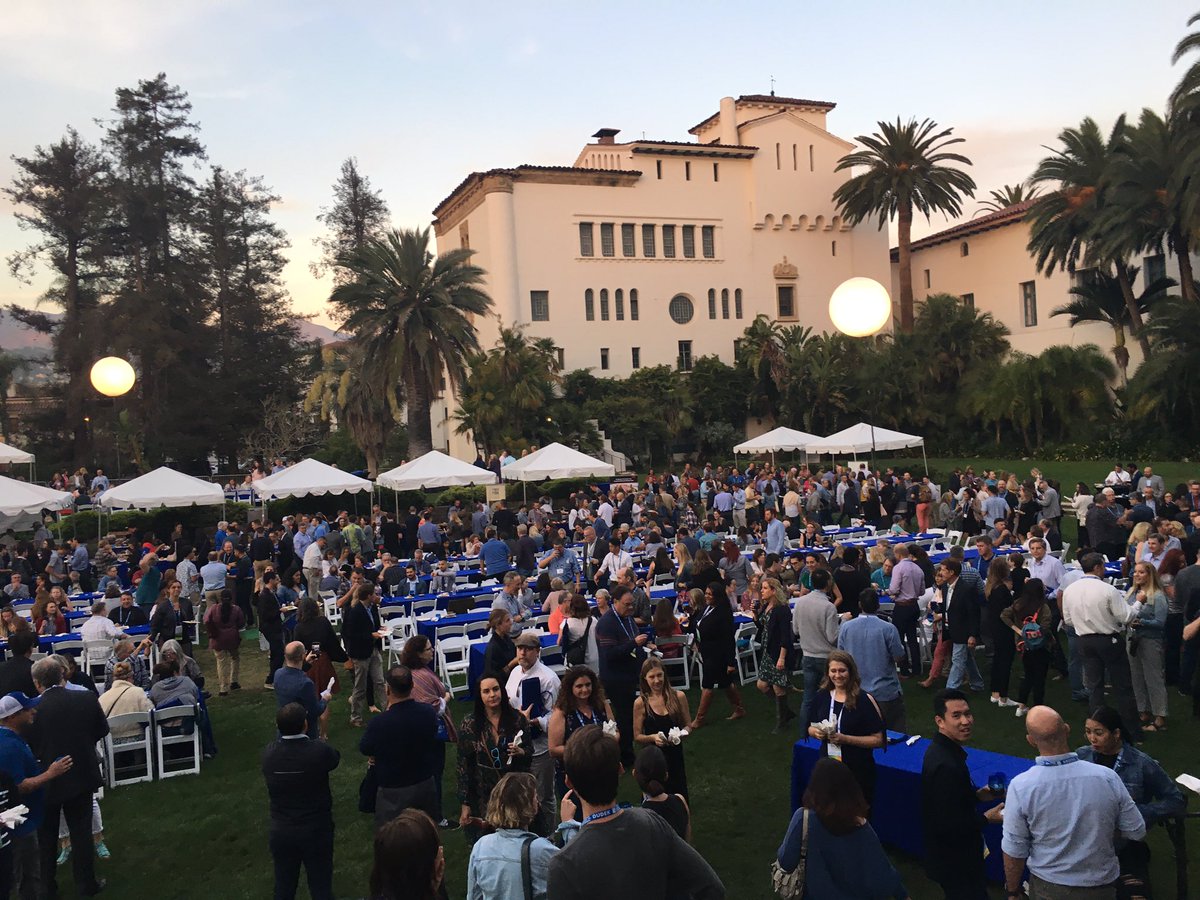 APA_LosAngeles's tweet photo. Enjoying the company of planners far and wide at the #APACA19 opening reception in the Sunken Gardens in Santa Barbara. π€© https://t.co/HJlor2KnVi