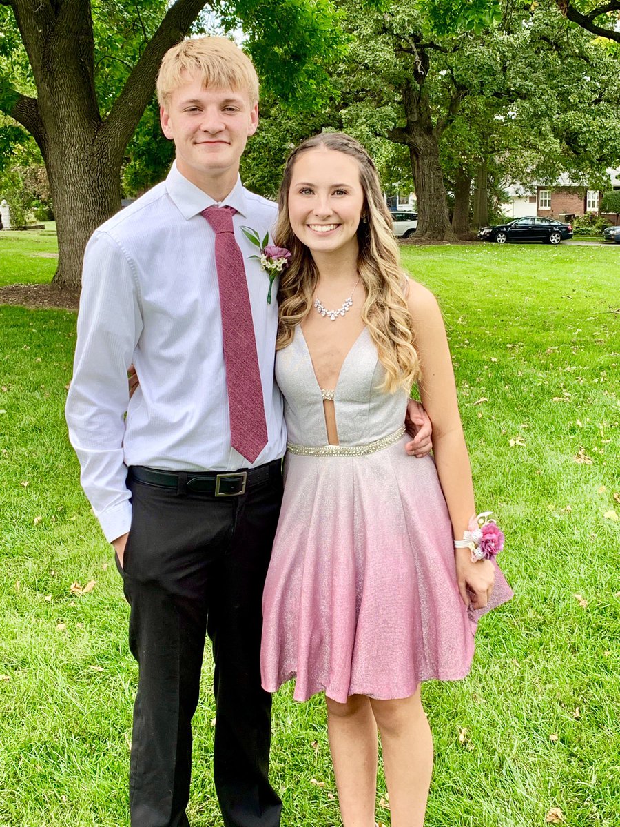 SturmsDawn's tweet photo. Homecoming Junior year https://t.co/qMnctvEZqz