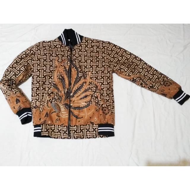 tri_utama's tweet photo. Saya menjual jaket batik ... seharga Rp210.000. Dapatkan produk ini hanya di Shopee! https://t.co/OnF9DjRpSq #ShopeeID https://t.co/J03vFEqy3v