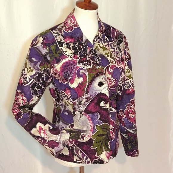 BeckySpradling1's tweet photo. So good I had to share! Check out all the items I'm loving on @Poshmarkapp from @Lagiz61 #poshmark #fashion #style #shopmycloset #circusbysamedelman #chicos #bananarepublic: https://t.co/eMb5UjgsKi https://t.co/12hDi5nHb0