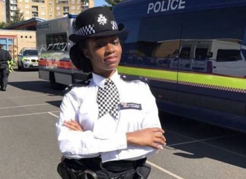 Nigerian UK Met Policewoman Khafi Evicted From BBNaija ccoded.wordpress.com/2019/09/16/nig…
