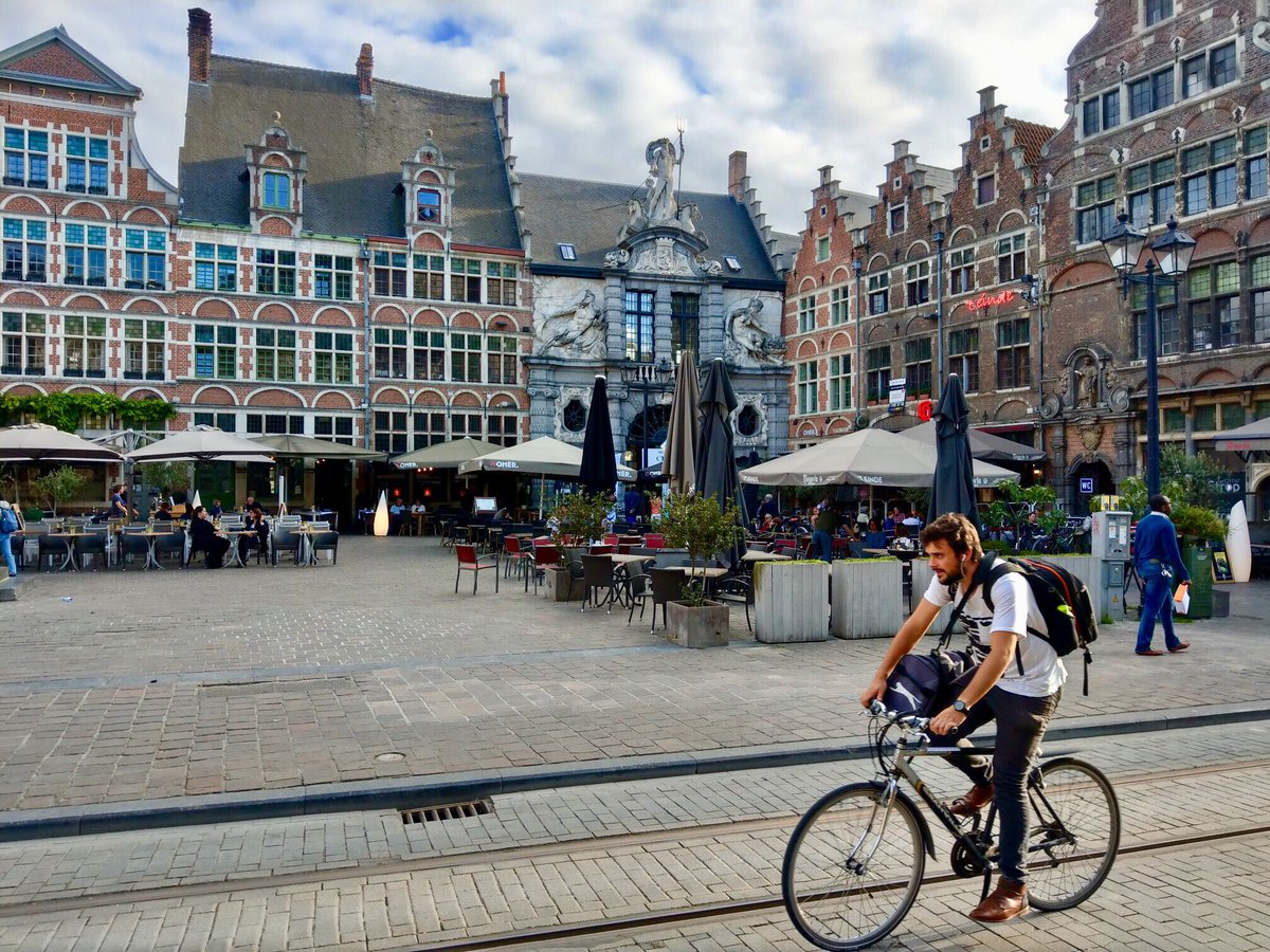 ProfArleneHH's tweet photo. Rhetoric in Society #RiS7 @ugent benefitted from wonderful autumn sunshine. What a treat to walk around #Ghent after spending two days sharing new #research into #rhetoric, #communication, #citizenship & @education. Thankyou, @Eurostar, for making the journey swift and easy. https://t.co/GA7lgzi1yp