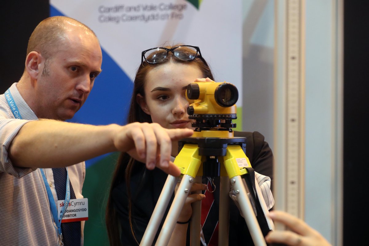 CareersWales's tweet image. Bookings are now open for @SkillsCymru 2019 on 9 and 10 October in Cardiff and 16 (evening only) and 17 October in Llandudno #careergoals #futureskills #getworkready