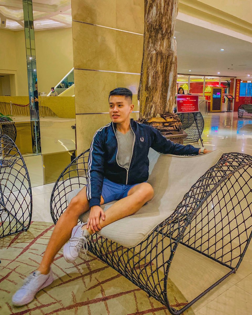 patrickalfredb's tweet image. Whenever I think of you, you make me feel like summer on a rainy day! 😆 #pAT34 #mondaymood #mondaymotivation