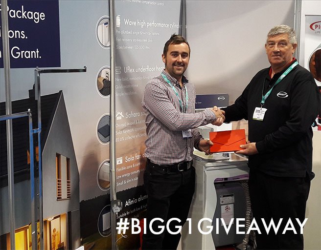 myGrantUK's tweet photo. Here's a throwback to last weeks #InstallerScotland, Colin is presenting one of our G1 installers their prize from last months #BigG1Giveaway draw, a SuperCar Experience for 2!
#Winners #InstallRegisterWin https://t.co/JqBHkU32ow
