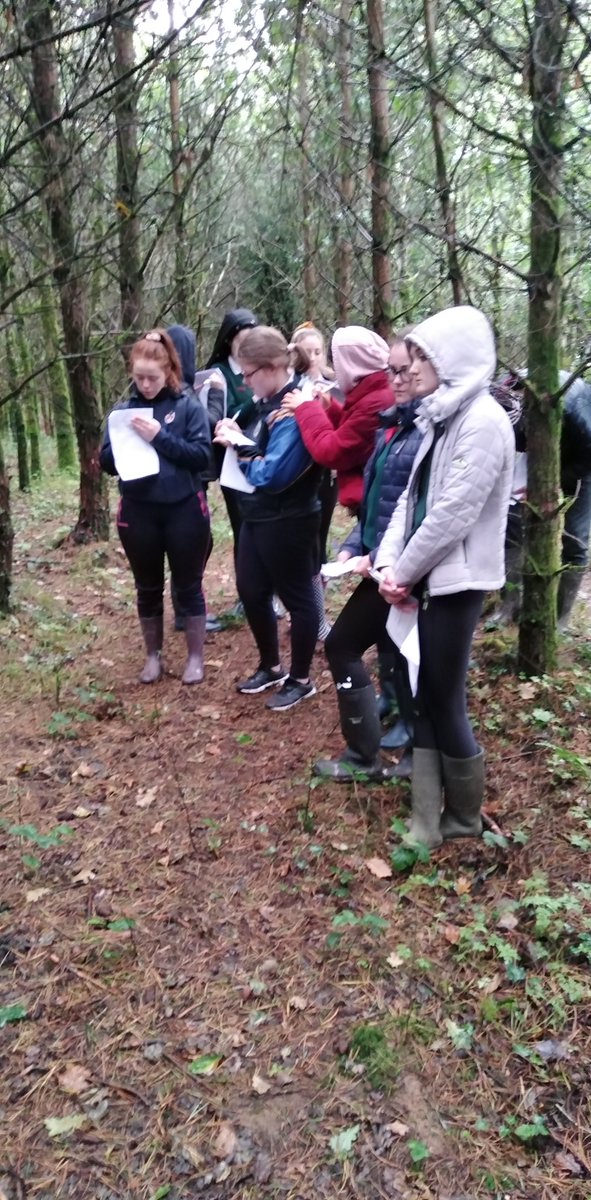 AgScienceCCS's tweet image. Sixth year Ag Science and Biology students has a great day last Thursday with Dr Dugon of NUIG. Students completed their mandatory Ecology experiments and had a little suprise in the afternoon. @CastlereaCs