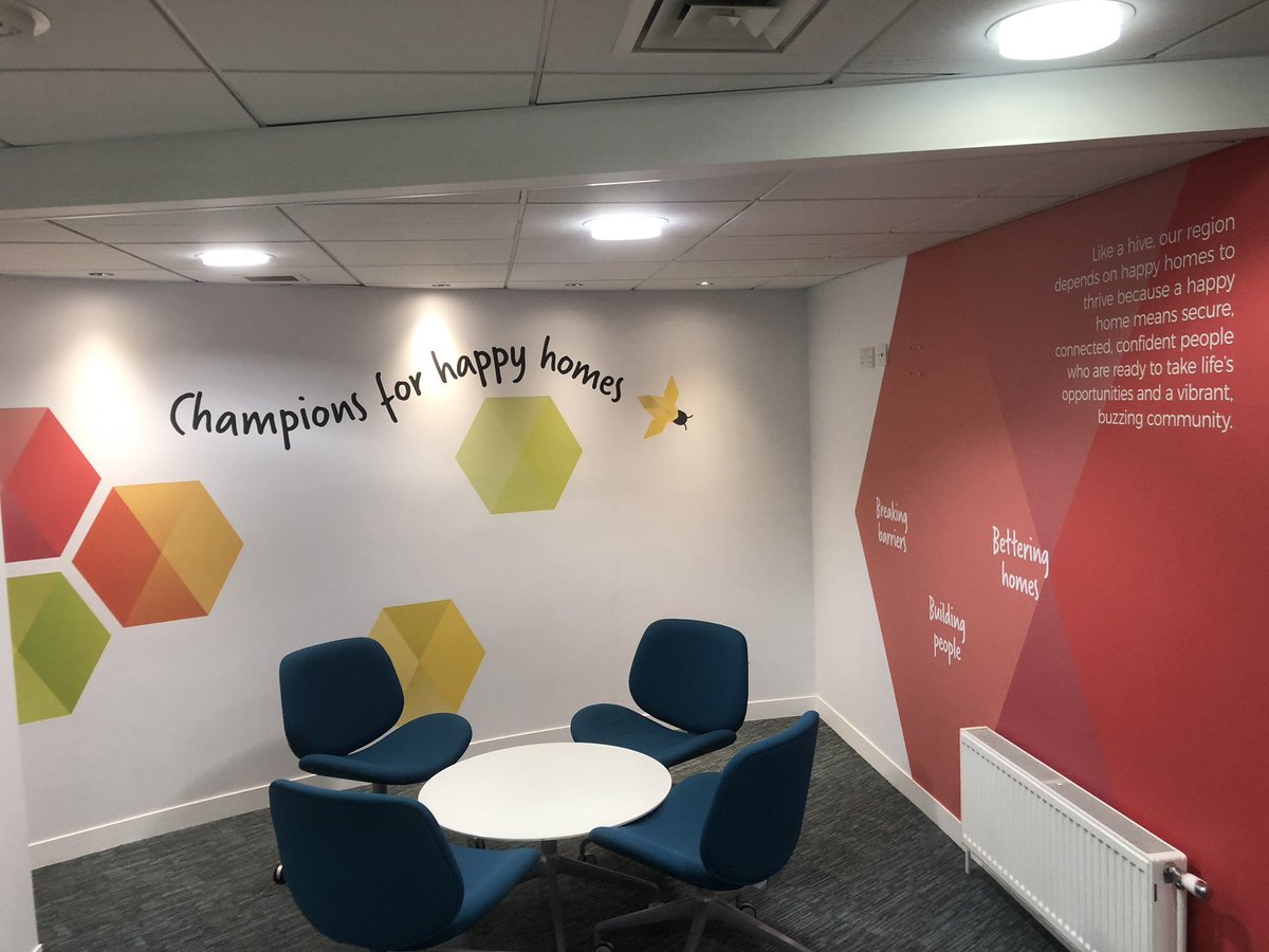 We hope you’ll feel the buzz in our shiny reception space, you’ll always be met with a smile by a member of our Customer Service Team @HoneycombGroup  #ThisIsUs #getbuzzing 🐝🐝🐝🐝🐝