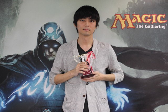 晴れる屋 On Twitter 神決定戦 前期の再戦となった14期フロンティア神決定戦 サヒーリコンボを巧みに操った挑戦者が見事神 への座へと返り咲いた 第14期フロンティア神は三科 良太 おめでとう