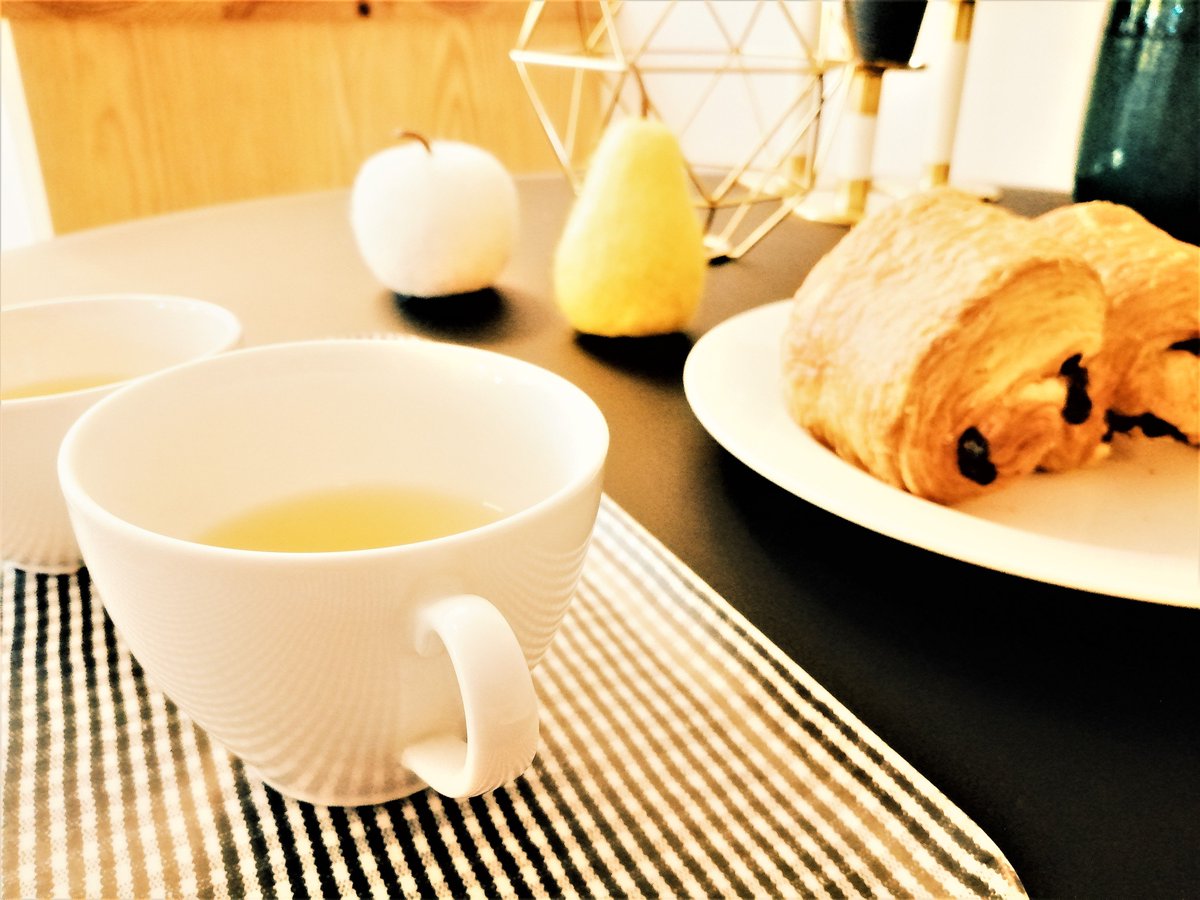 quadriviumvd's tweet photo. ☕ Team Thé ou Team café ? ☕

La seule façon de commencer la journée, ça devrait être celle-là. 

Vous vous joignez à nous ? 😀

#mondaymotivation #mondaymorning #mondayquotes https://t.co/N2VWSMh34M