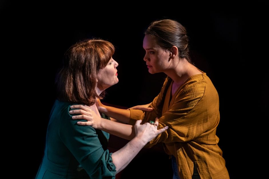 MyTheatreMates's tweet image. Direct from @Michael30517721: @AnaheraPlay at @finborough repeatedly subverts expectations &amp;amp; challenges the audience regarding double standards that creep into ‘values’ ★★★★★

mtmates.com/2LSwwSD