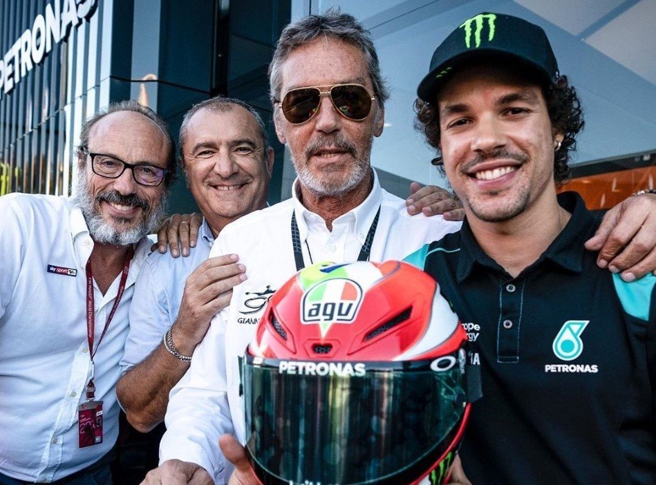 Vuoi portarti a casa il #casco autografato con cui #Morbidelli ha corso il #SanMarinoGP? Lo trovi su bit.ly/CharityStarsCa…. Il ricavato andrà per l'acquisto del casco refrigerante contro la caduta dei capelli per le #donne in #chemioterapia presso l'#oncologia di #Faenza!!!