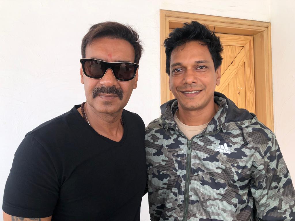 Hindi Filmibeat (@hindifilmibeat) on Twitter photo Actor #MaheshShetty to play younger brother to #AjayDevgn in the film #BhujThePrideOfIndia..
<a href="/maheshshetty/">Mahesh Shetty</a>
<a href="/ajaydevgn/">Ajay Devgn</a> Actor #MaheshShetty to play younger brother to #AjayDevgn in the film #BhujThePrideOfIndia..
<a href="/maheshshetty/">Mahesh Shetty</a>
<a href="/ajaydevgn/">Ajay Devgn</a>