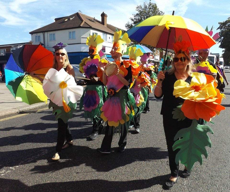 IanIrons's tweet photo. The annual #PerivaleCarnivalParade making it's way along #BiltonRoad #Perivale towards the #PerivaleFair
#PerivaleFayre #PerivaleCarnival on Sunday 15th September 2019
The colourful #ImpactTheatre The Indian Drumming Band #Dhol2Dhol & #CarnivalQueen
#Ealing #WestLondon #London https://t.co/VDWWlVUJ7Y