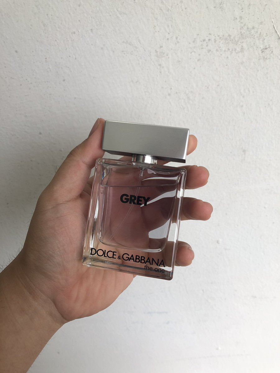 Dolce & Gabbana The One Grey. Latest flanker of The One, released in the end of 2018. They retained the original dna of the one but with a fresher touch on it. It keeps on gettin fresher and fresher, as it stays longer on ur skin. A go to frgnce if ur goal is gettin a cmpliment