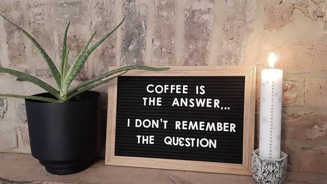ETCC_UK's tweet photo. Reposting @scandinavianhouse:
...
When you know the answer, but not the question 😅👌🏻 #monday 🧡☕️😍
#coffeevibes #coffeeeveryday #coffee #coffeelove #peoplebrewcoffee  #letterboard #qoutes #coffeeqoutes https://t.co/3zDpzPuW6D